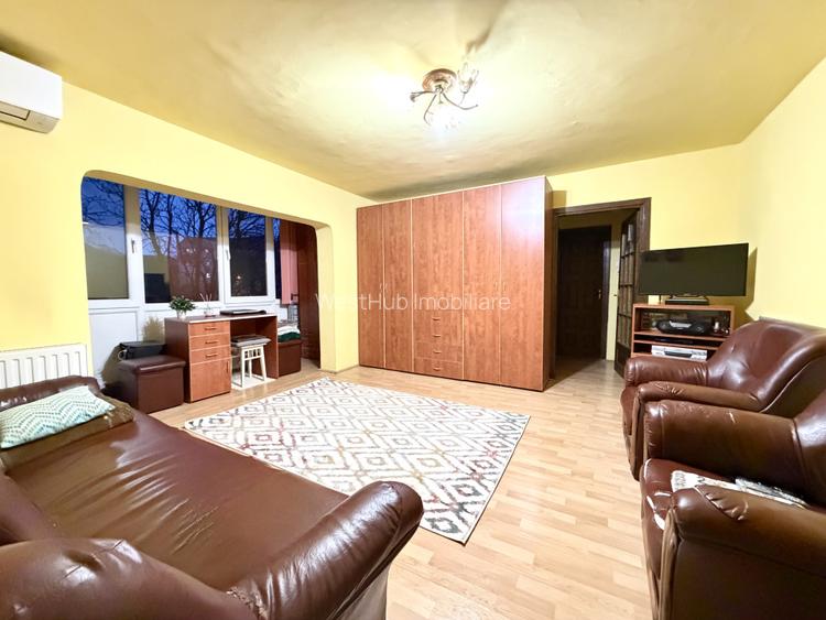 Apartament spatios, 3 camere, 70 mp utili, etaj 3 - zona Dacia - 2