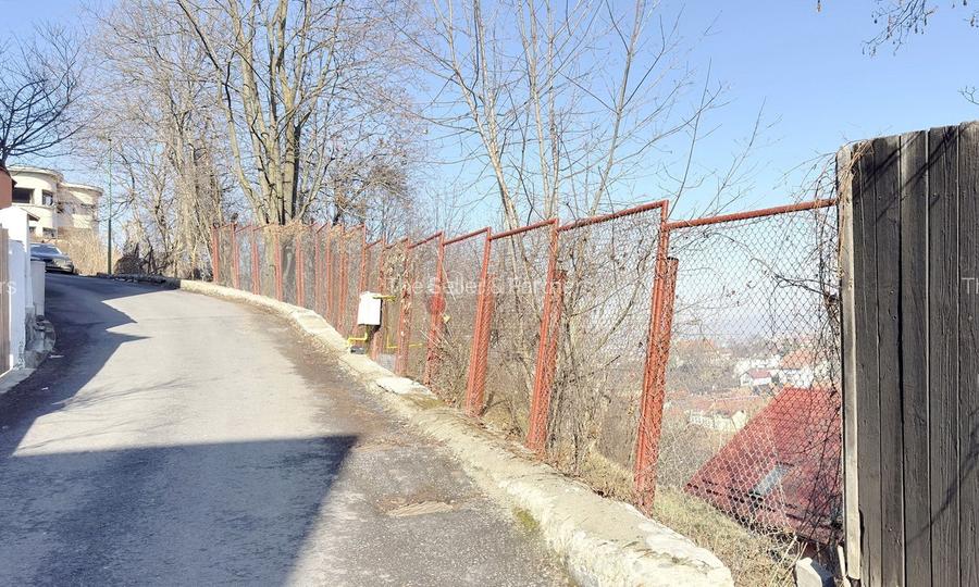 Teren intravilan, ultracentral. - 16