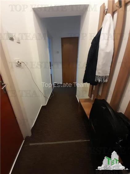 Piata Unirii  chiar la metrou in exclusivitate vanzare 2 camere cu loc de parcar - 4