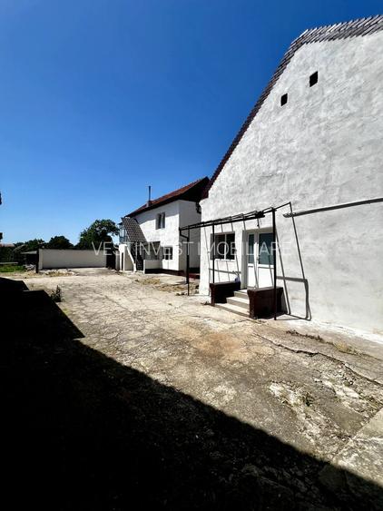 Casa in Oradea 1200 mp teren 400 mp cladiri - 4