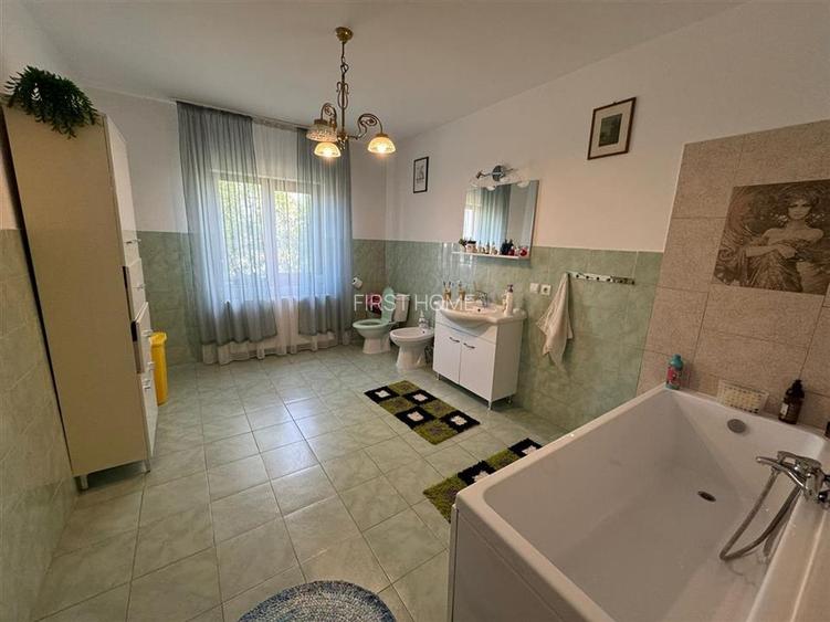 Vila de vanzare in Garoafa,suprafata construita 472mp si teren 1935mp - 20