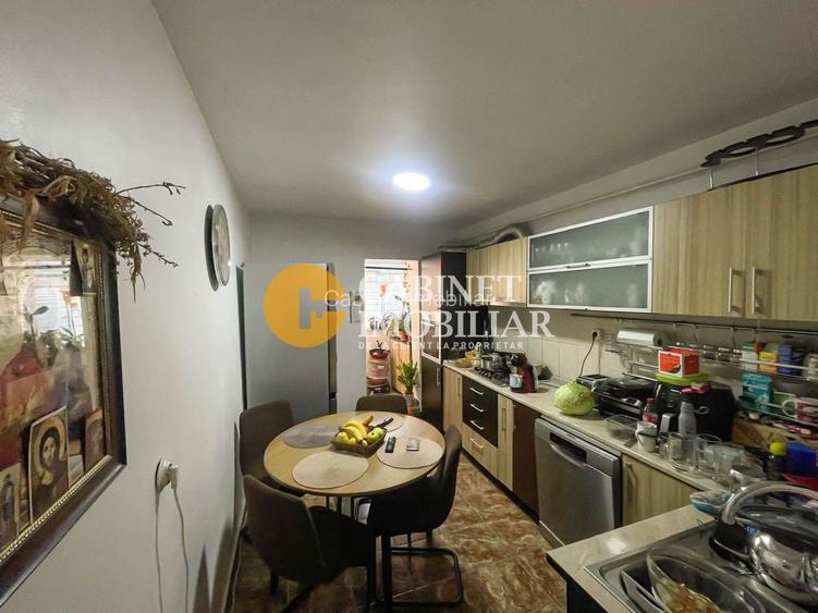 3 camere decomandat + 2 Bai - 72mp-  zona Dacia - 3