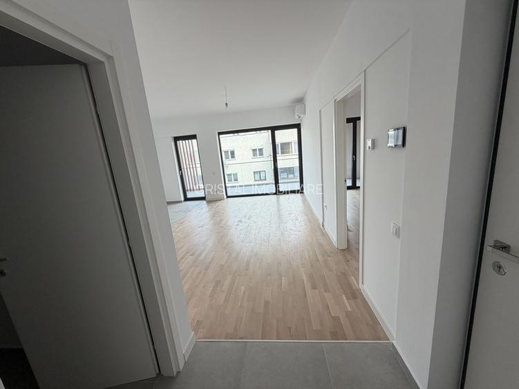 Vanzare apartament 2 camere decomandat, etaj 7, parcare, 13 Septembrie - 2