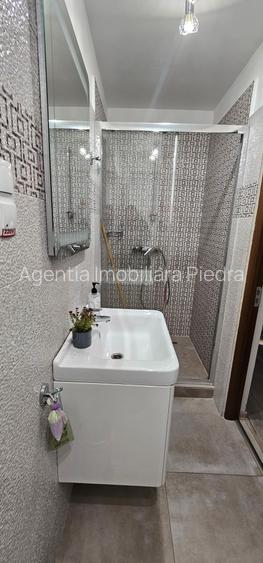 Inchiriez spatiu comercial,zona B-dul Victoriei,70m,parter,ideal salon cosmetica - 8