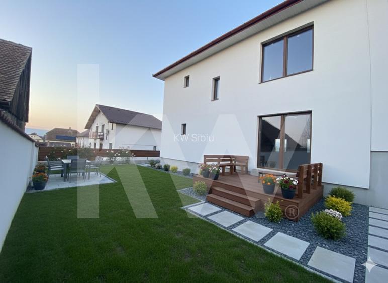 Casa 4 camere de vanzare 117 mpu teren liber 230mp Sibiu in Sura Mica - 2