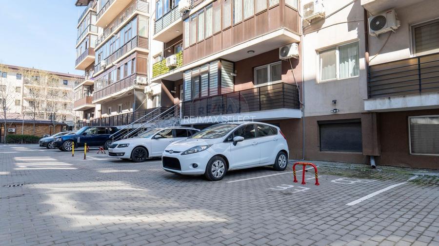Dobroesti - vanzare apartament 3 camere, strada Marului - 25