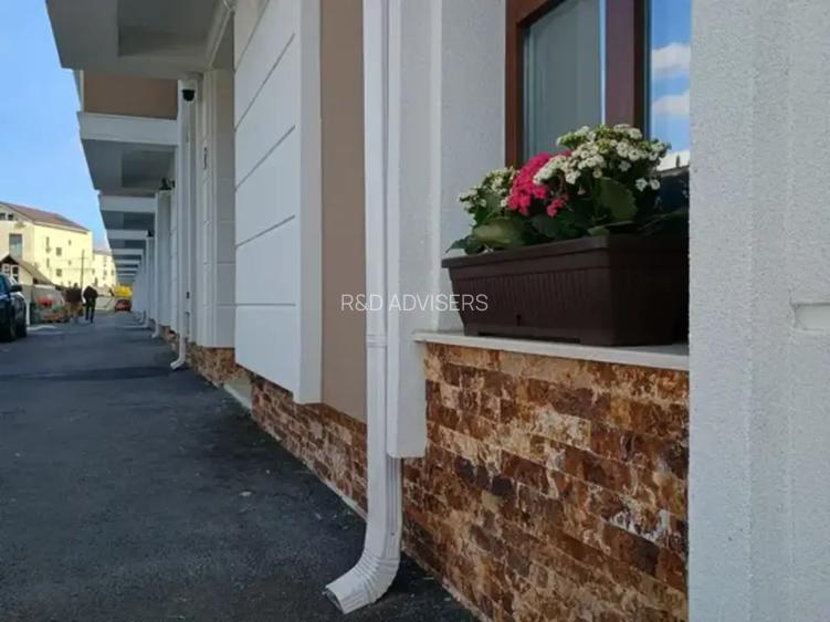 Vilă 5 camere  curte și parcare – 1 Decembrie - 5