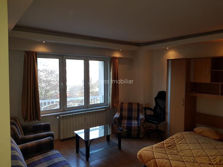 PIATA IANCULUI-METROU,DECOMANDATA,43 MP,MOBILATA,350 EURO,ET.2 - 6
