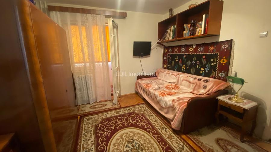 Apartament cu 3 camere decomandate , 74 mp , Manastur , et 3/10 - 4