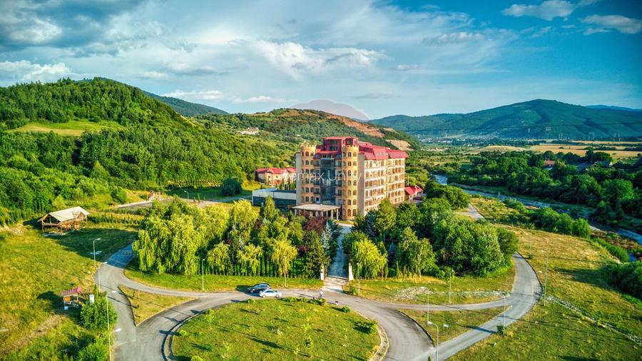 Activ Hotelier SubEvaluat | 18.000 mp construiti | 3 ha teren | BRASOV - 2