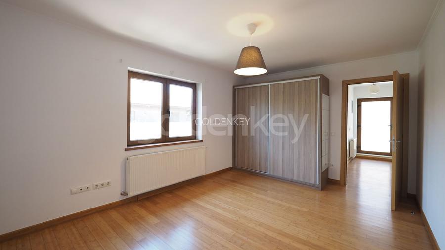 Vila individuala in cartier rezidential cu paza si piscina - 13