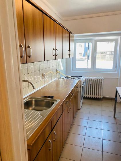 Apartament spațios cu 4 camere, vedere spectaculoasă către Palatul Parlamentului - 23