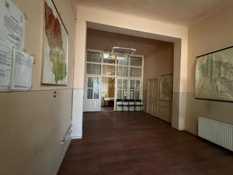 Casa boiereasca Ultracentrala, cu potential comercial deosebit! - 4