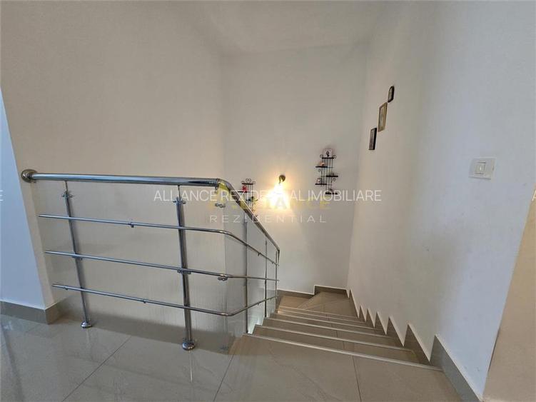 Duplex mobilat si utilat- 100m de STV- 4 camere- pod mansardat - 12