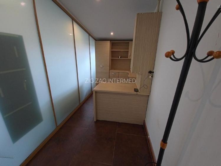 Spatiu birouri modern, mobilat integral - 5