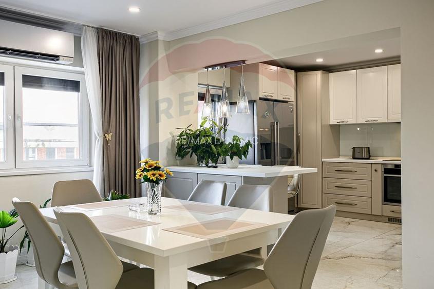 Apartament spectaculos de vanzare: 4 camere, 2 băi, zona Vlaicu - 5