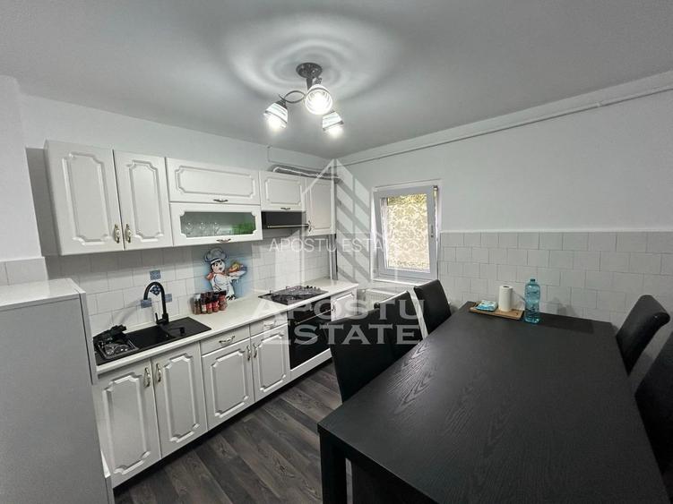 Apartament cu 2 camere, complet renovat, 2 balcoane, etajul 2 - 4