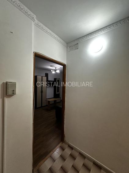 Apartament 3 camere Titan, 2 băi, parcare inclusă, 1 minut metrou - 10