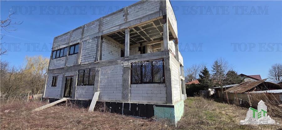 Domnesti - Oportunitate investitie/ Teren 1.643 mp + casa la gri 476mp/  pozitie - 28