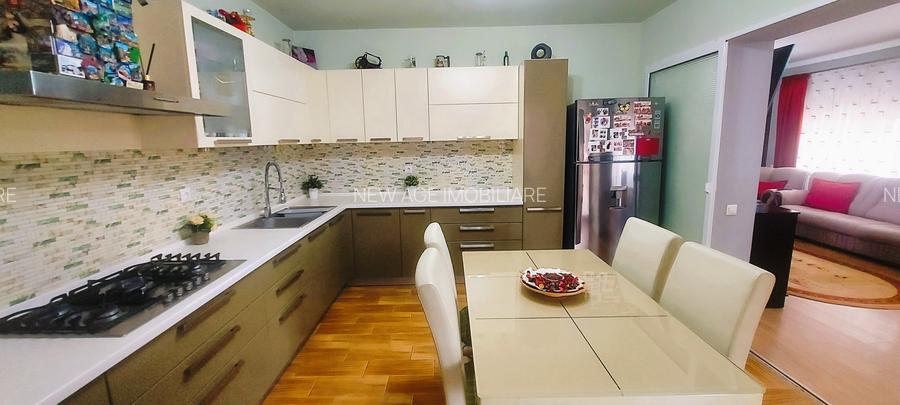 Industriilor-cartier 23 August, P+1, garaj si anexe,teren 389m.p.,comision0%. - 23