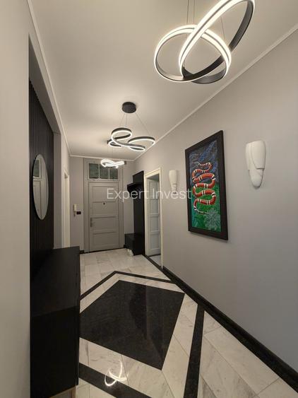 Apartament la casa - 105 mp - 3 camere - garaj - Ultracentral - 13
