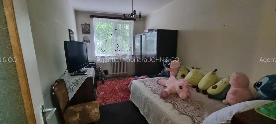 Vand apartament 3 camere, Pitesti, str. Negru Voda, etaj 1, decomandat - 4