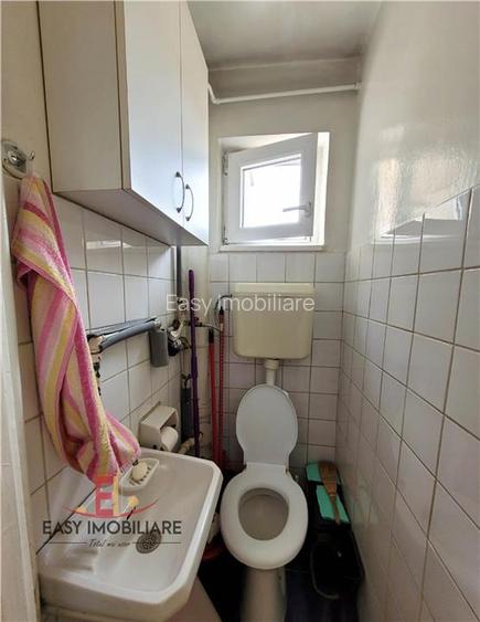 Apartament 4 camere , Str.Parangului , Zona Linistita , 80mp - 9