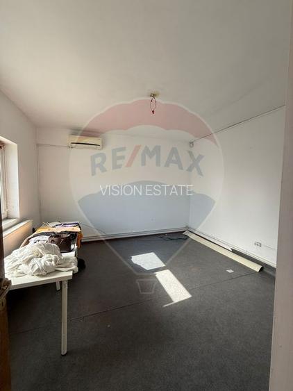 Spațiu comercial de 52mp de închiriat în zona 1 Mai - 5