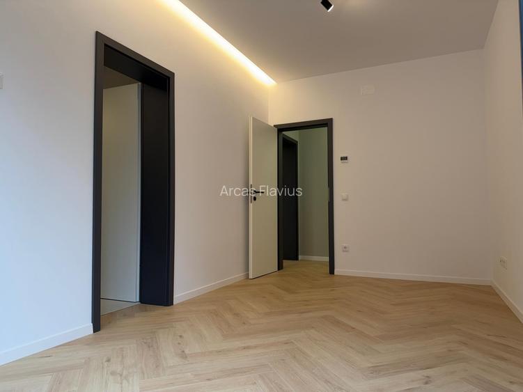 Apartament de vanzare-4 camere-115 mp utili-curte 200 mp-C. Cisnadiei! - 22