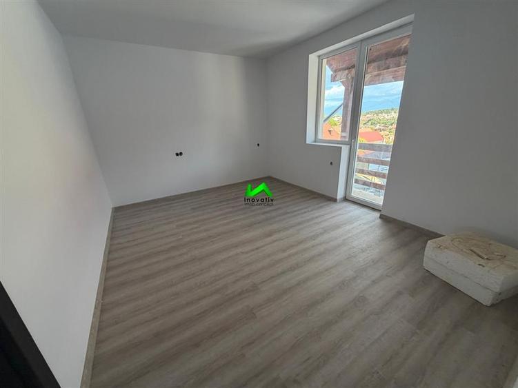 Casa de vanzare singur in curte 4 camere Sibiu Cisnadie