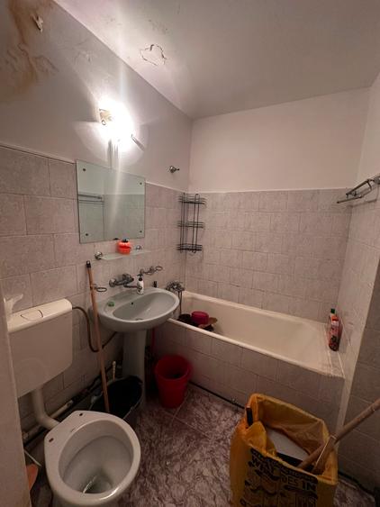 Apartament cu 2 camere, etajul 3/4, zona Tatarasi