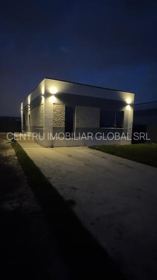 Casă individuală de vânzare – 3 camere | Curte generoasă | Clinceni, centru - 4