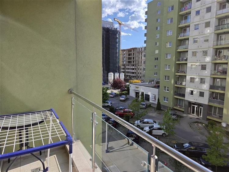 Apartament doua camere si boxa de vanzare in Top City Tractorul