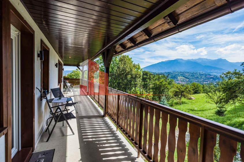 Vilă 340 mp Bran | Teren 5500 mp | 6 dormitoare cu băi proprii