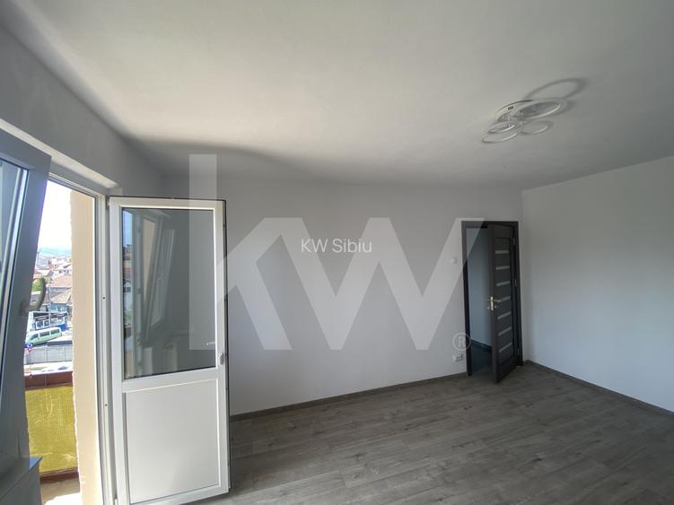 Apartament 2 camere renovat balcon 75500 € Ideal Locuinta - Investitie - 3