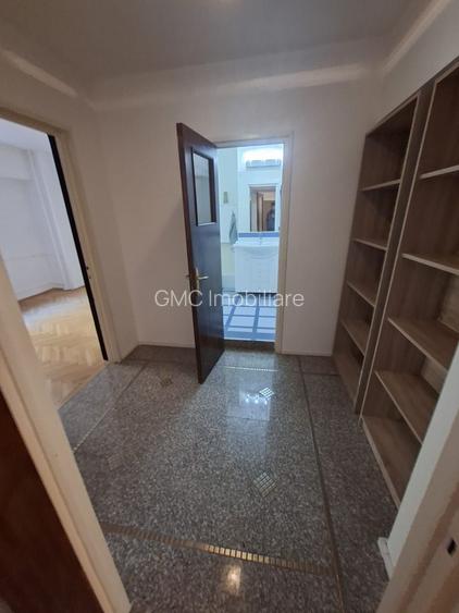 Apartament de inchiriat 3 camere Ultracentral Metrou Universitate L349 - 11