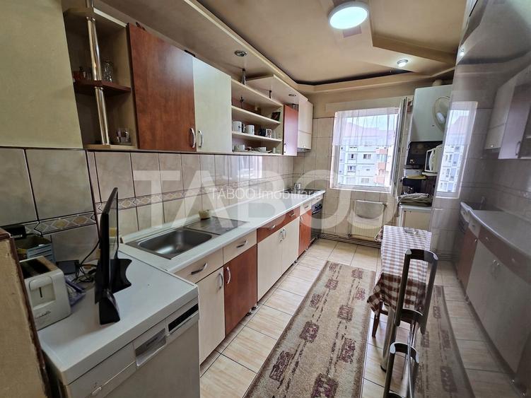 Apartament 3 camere decomandat 2 balcoane etaj 3 Central Sibiu - 10