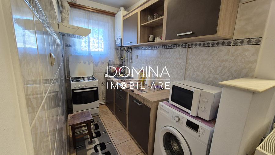 Vanzare apartament 2 camere, situat in Targu Jiu, strada Mioritei - 2