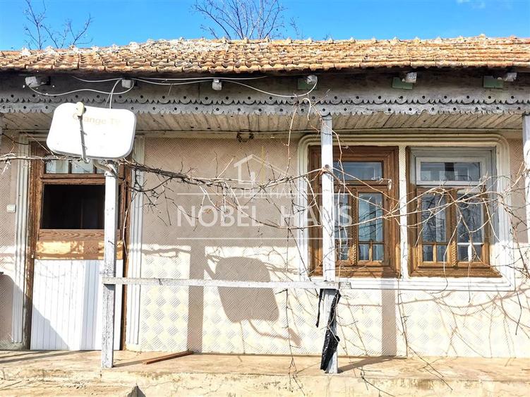Casa batraneasca si teren intravilan, in sat Sarbi, comuna Banca, jud Vaslui - 2