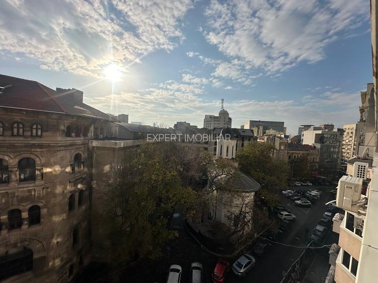 Piata Universitatii - Bloc Dunarea 1981 mobilat 2 camere panorama deosebita - 2