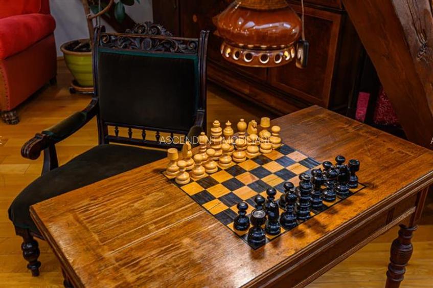 Descopera eleganta istorica si calatoreste in timp, in inima Brasovului - 4