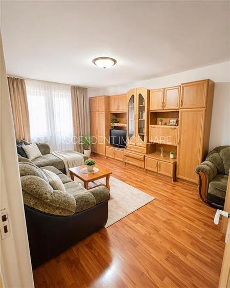 Decomandat, 3 camere, 2 bai, spatiu verde, mobilat, utilat, boxa, Faget, Brasov - 2