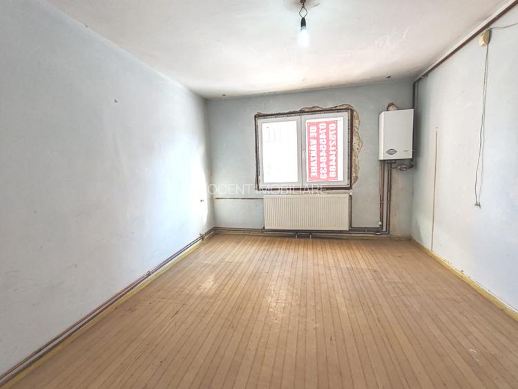 Camera fara grup sanitar  libera la vanzare  - 5