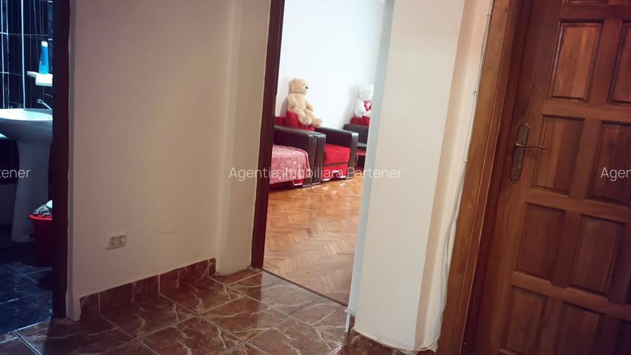 2 camere Calea Bucuresti , centrala / etaj 3 , finisaje medii / mobilat - 5