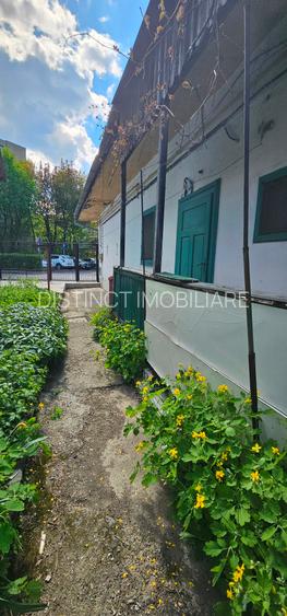 Vanzare locatie cu potential, casa si curte, zona Onix. - 4