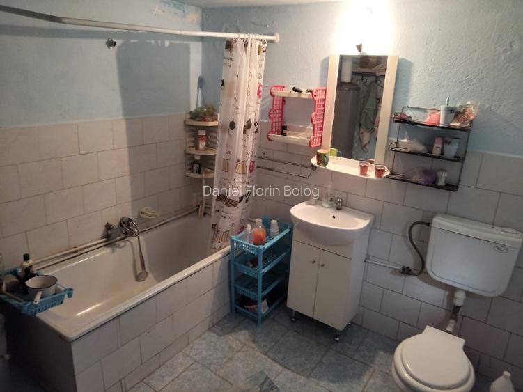 Casa 3 camere spatioasa de vanzare zona linistita - 11