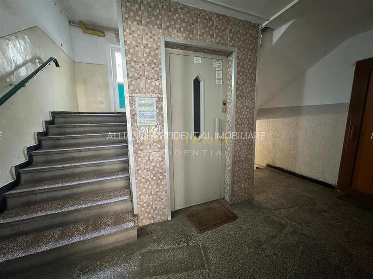 2 camere stradal Bld Tineretului – etaj 7/10 – bloc in reabilitare – 125.000 eur - 23