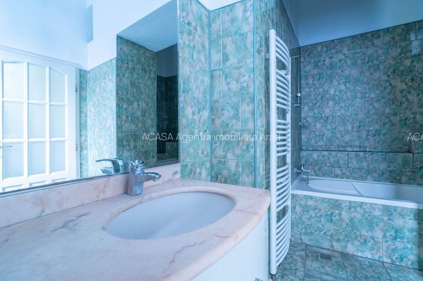 Apartament central la casă, spațios, ideal pentru familie numeroasă. - 11