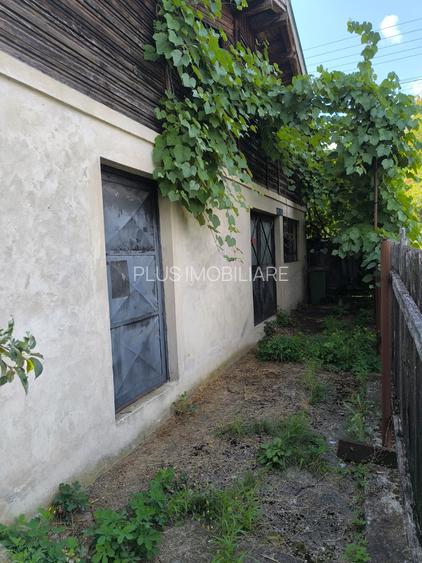 Casa spatioasa 8 camere+cladire auxiliara pretabil locuinta sau afacere+magazin - 15