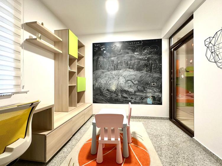 Apartament spatios 4 camere + parcare, pretabil ptr ERASMUS - 13